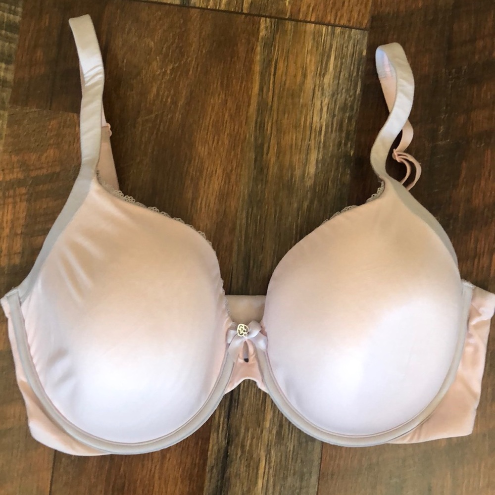 Victoria's Secret Light Pink T-Shirt Bra